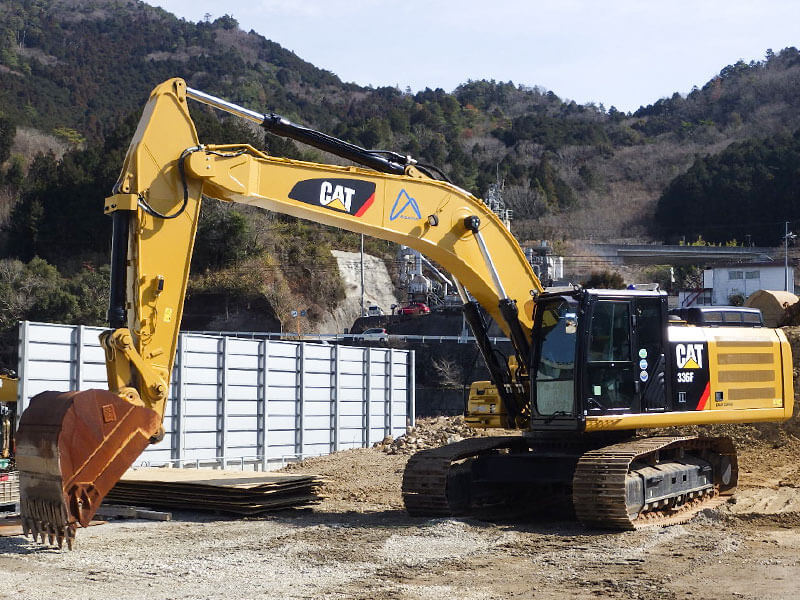 大型油圧ショベル