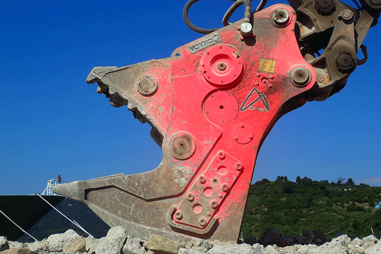 コンクリートがら破砕機